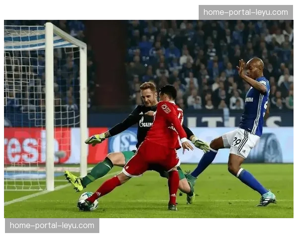 勒阿弗尔主场对阵特鲁瓦，比赛因天气原因一度中断半小时