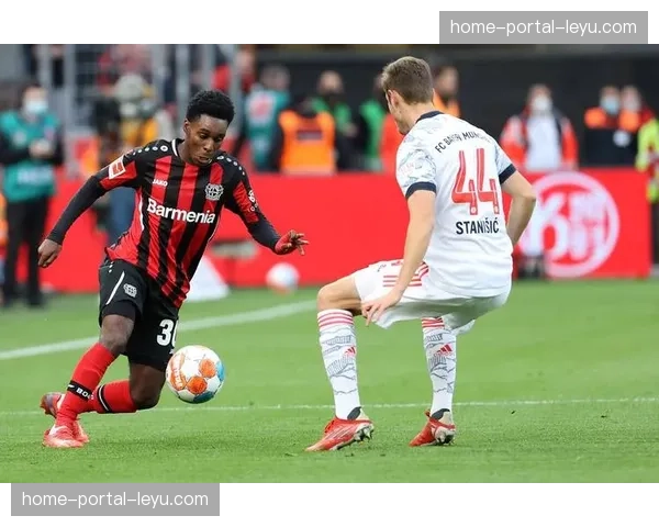 深度复盘:从战术板解析门兴格拉德巴赫的防守顽疾 深度复盘:从战术板解析门兴格拉德巴赫的防守顽疾