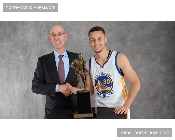 分析:球衣制造商合同进入重新谈判期,性能分成条款成为新焦点 分析:球衣制造商合同进入重新谈判期,性能分成条款成为新焦点